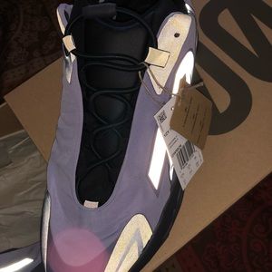 Yeezy 700 MNVN Geode Color Way size 13